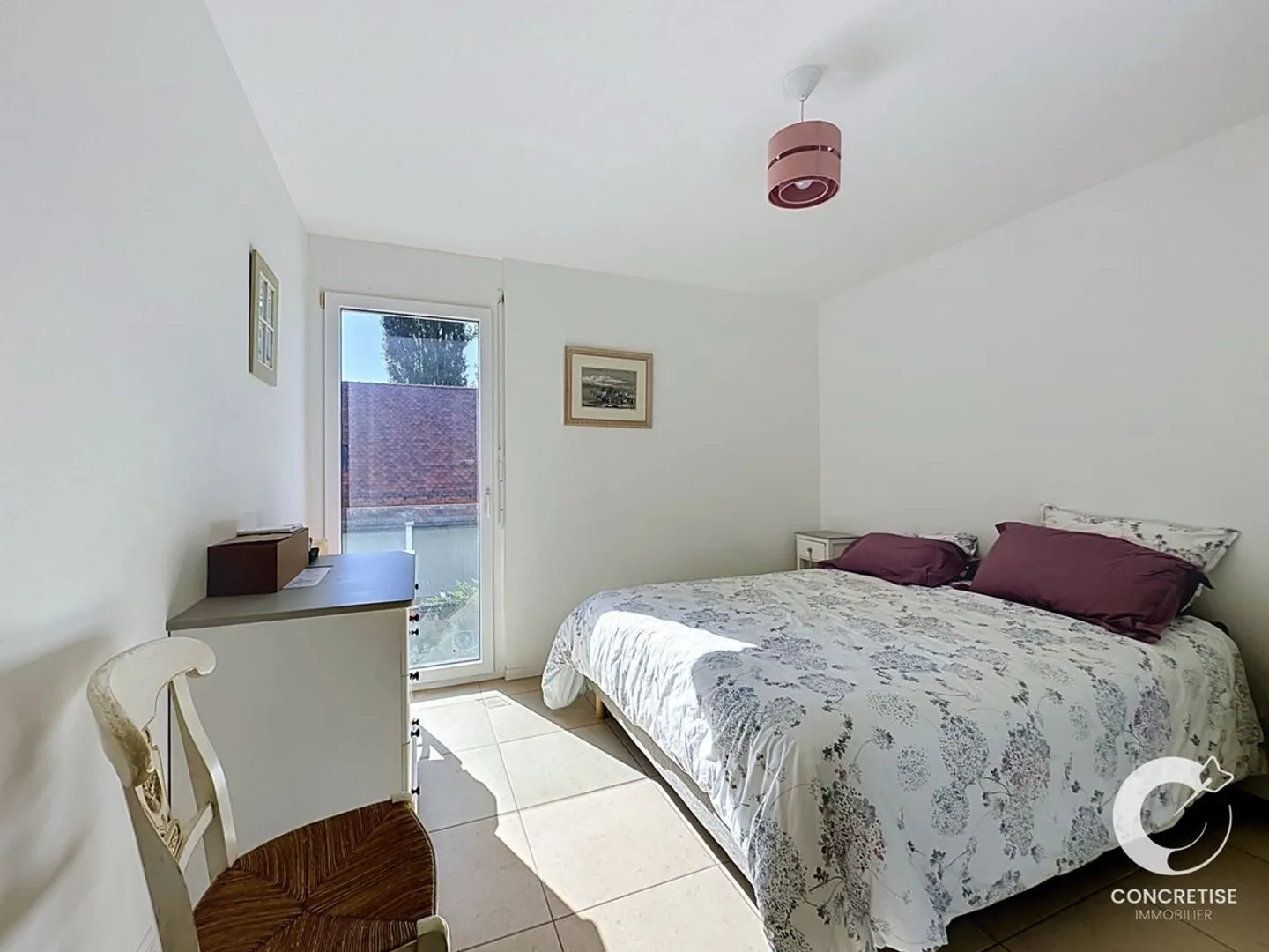 Large, bright 4.5 room apartment - Photo 8 of 13
