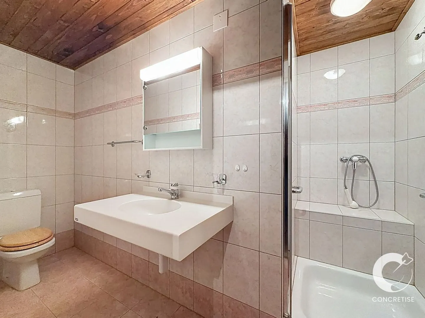 Unique quiet domain, rare volumes and alpine panorama - Photo 12 of 13