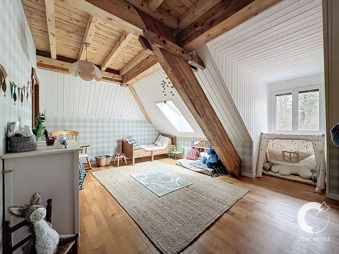 Unique quiet domain, rare volumes and alpine panorama - Photo 7 of 13