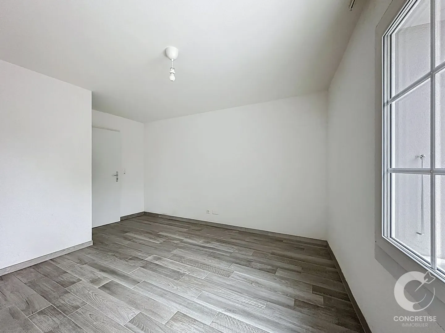 4.5 rooms with terrace and ideal location - Photo 6 of 9