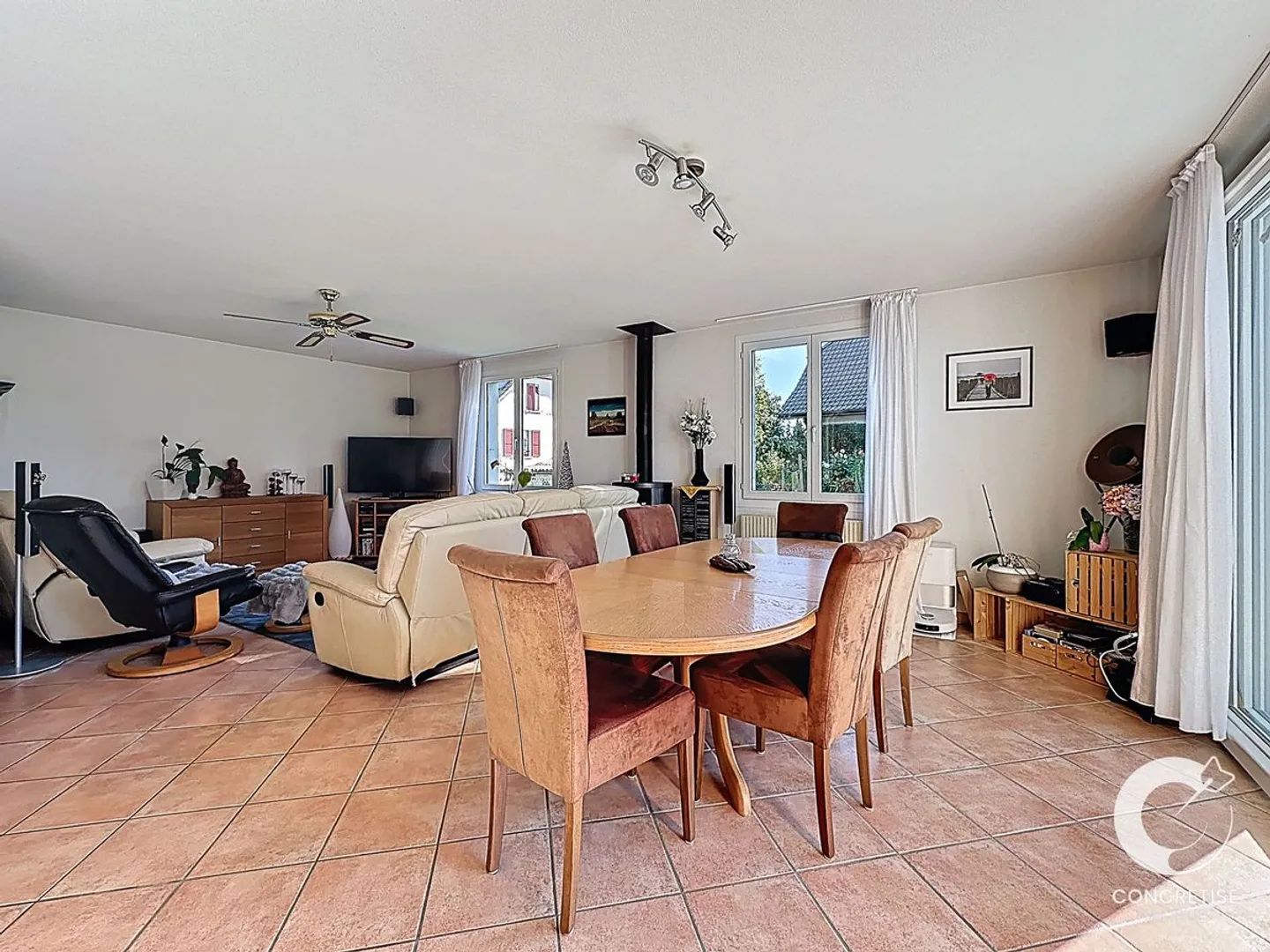 Ideale Familienvilla mit 5,5 Zimmern - Foto 2 von 12