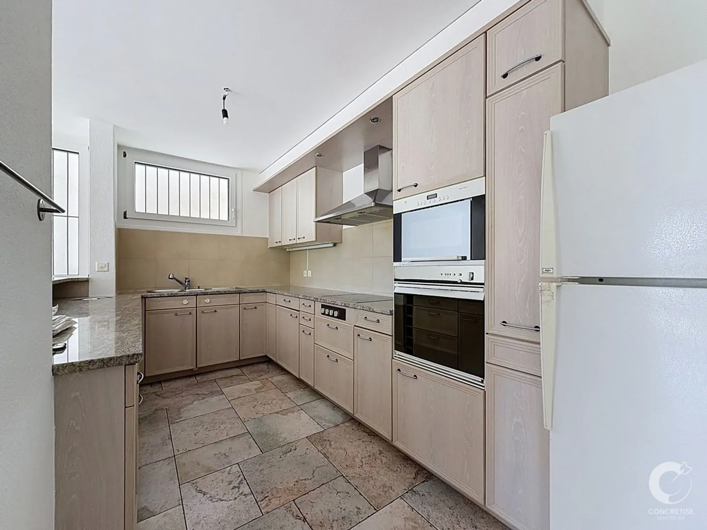4.5-room duplex with garden and lake view - Photo 3 of 11