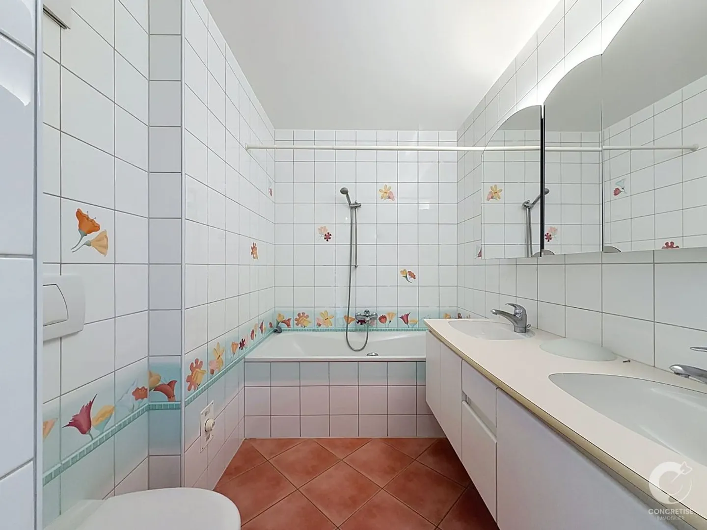 4.5-room duplex with garden and lake view - Photo 10 of 11