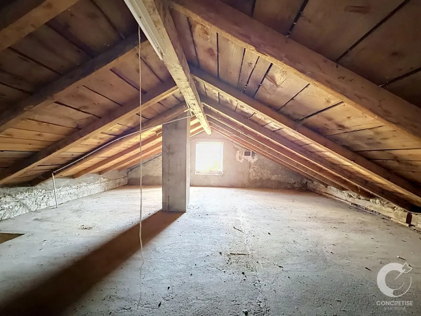 House to transform - a beautiful opportunity in Gimel - Photo 9 of 10