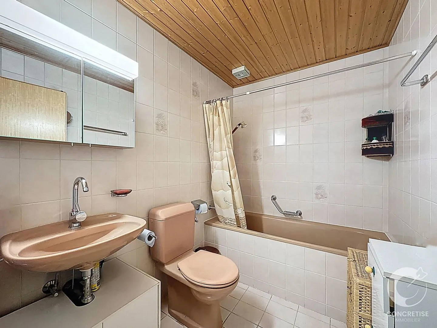 Village House - Photo 10 of 13