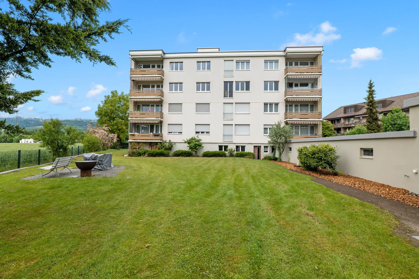 4-Zimmer-Wohnung mit traumhafter Weitsicht in Wangen an der Aare - Photo 1 sur 12