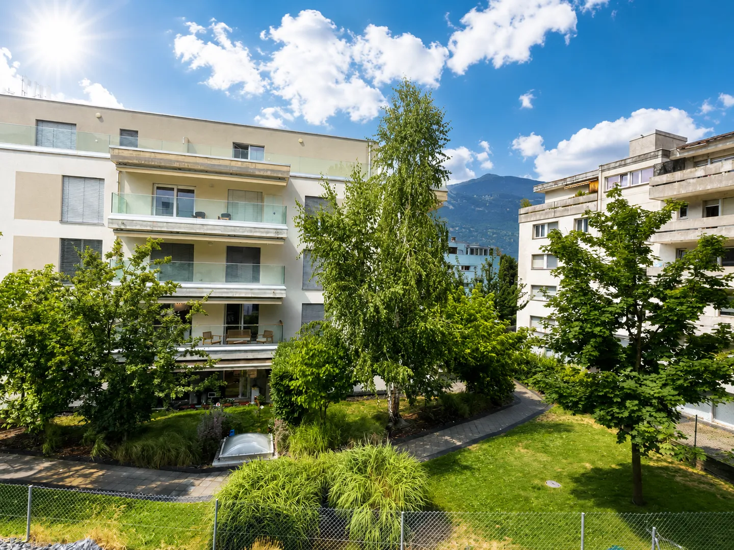 Magnificent modern 3.5-room apartment with large terrace in Sierre - Photo 8 of 13