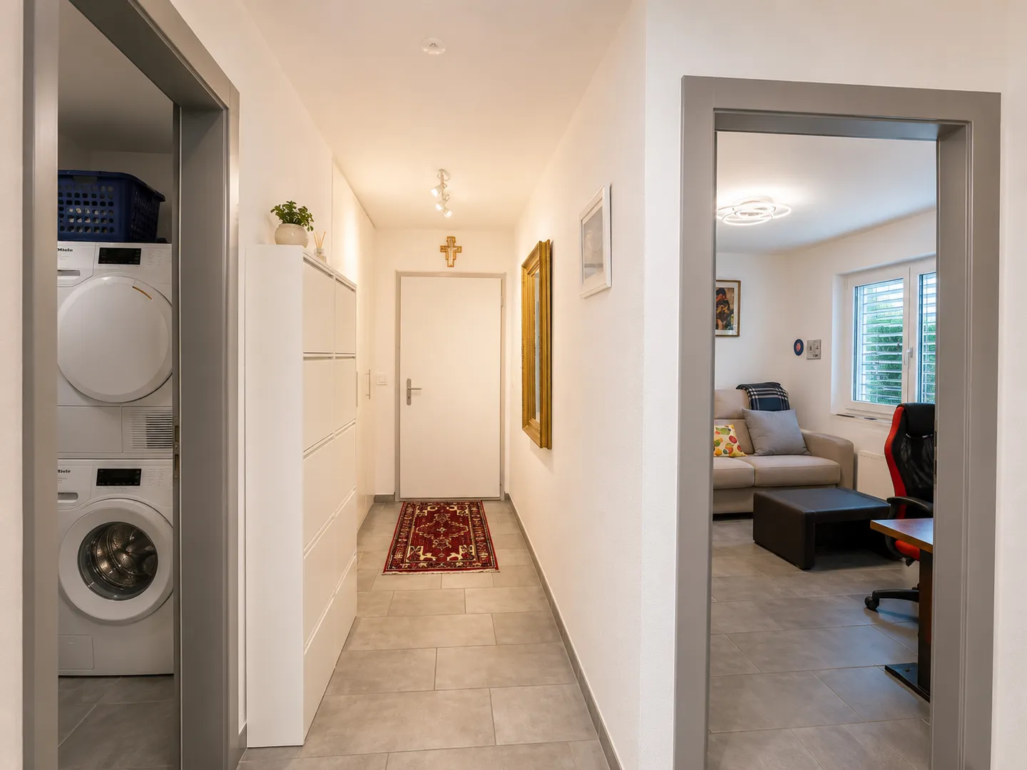Magnificent modern 3.5-room apartment with large terrace in Sierre - Photo 4 of 13
