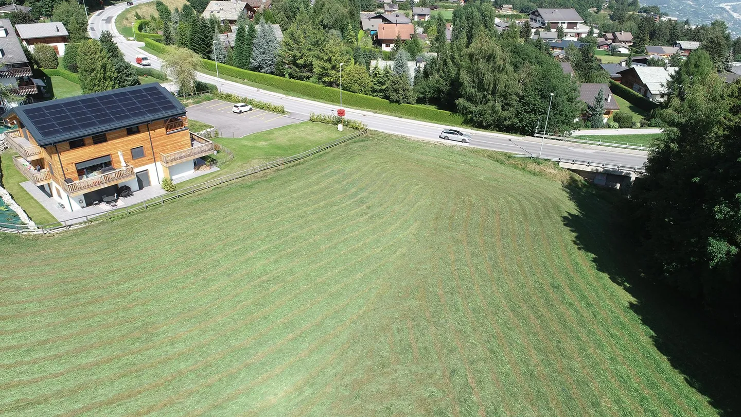 New 3.5-room apartment with terrace and private garden in Crans-Montana - Photo 12 of 13