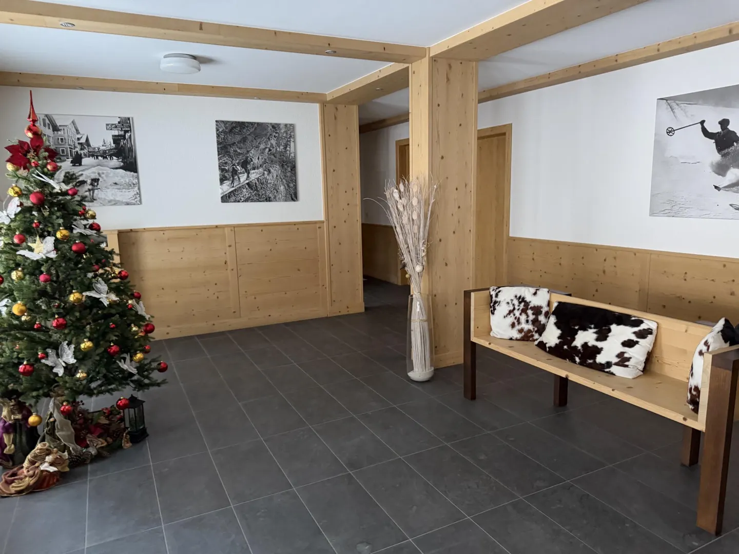 Rare 3.5 room Ski-in / Ski-out with panoramic alpine view ? Crans-Montana - Photo 9 of 10