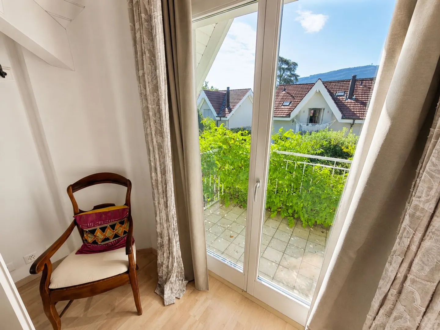 Furnished family house with private garden in Carouge - Photo 6 of 13