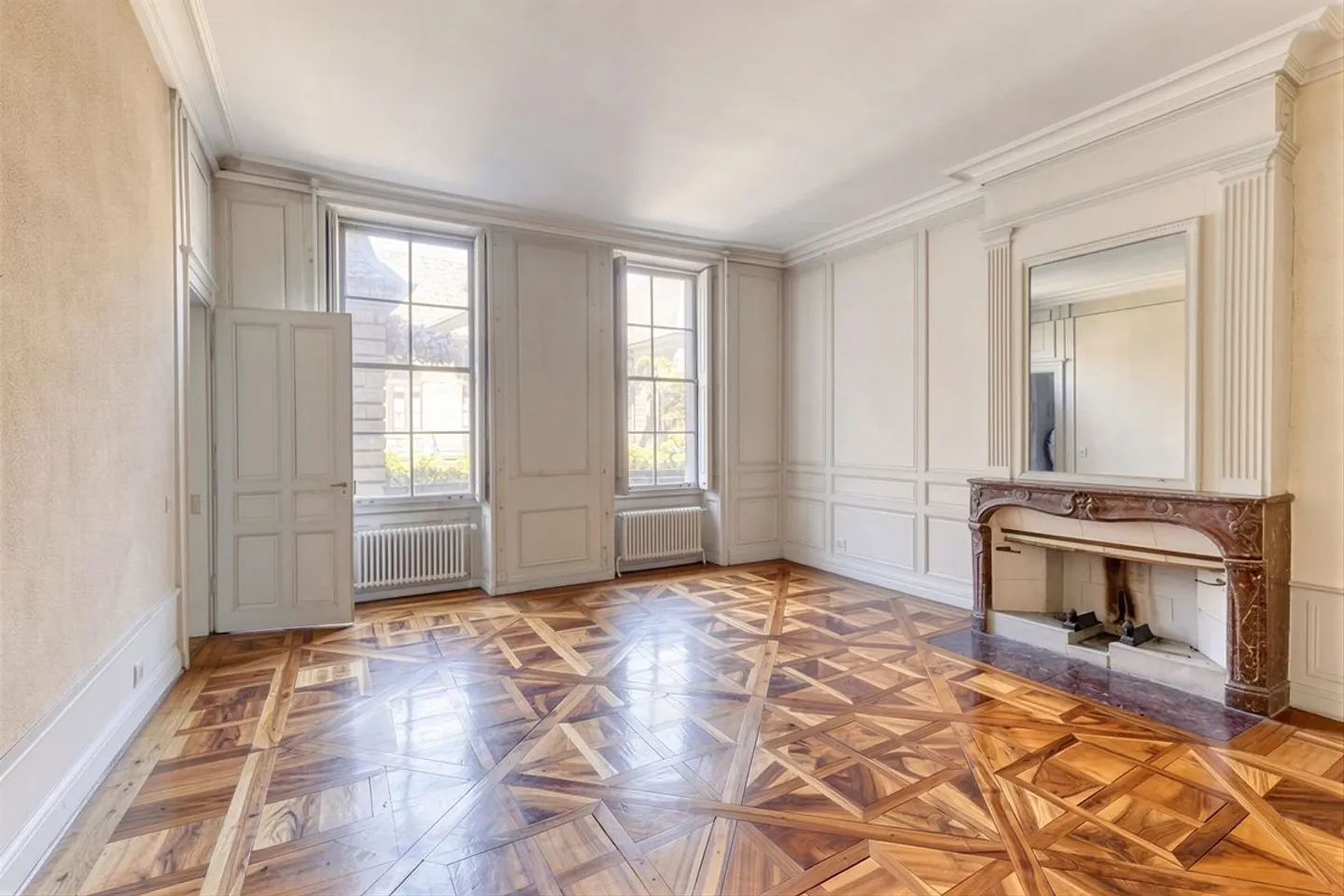 Città Vecchia - 164 m² di carattere da reinventare | 3 lotti PPE riuniti - Foto 1 di 4