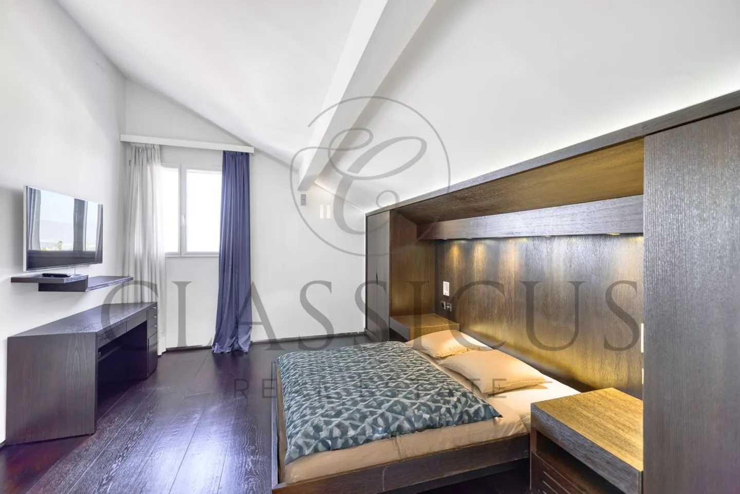 Außergewöhnliche Wohnung mit atemberaubendem Blick - Foto 12 von 13