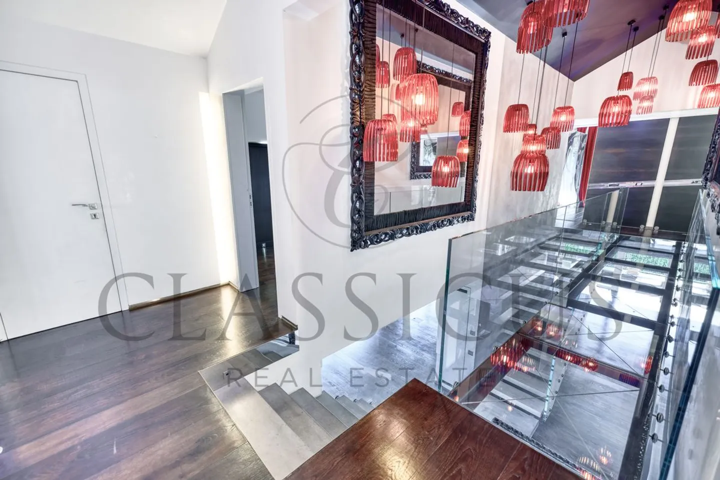 Außergewöhnliche Wohnung mit atemberaubendem Blick - Foto 8 von 13