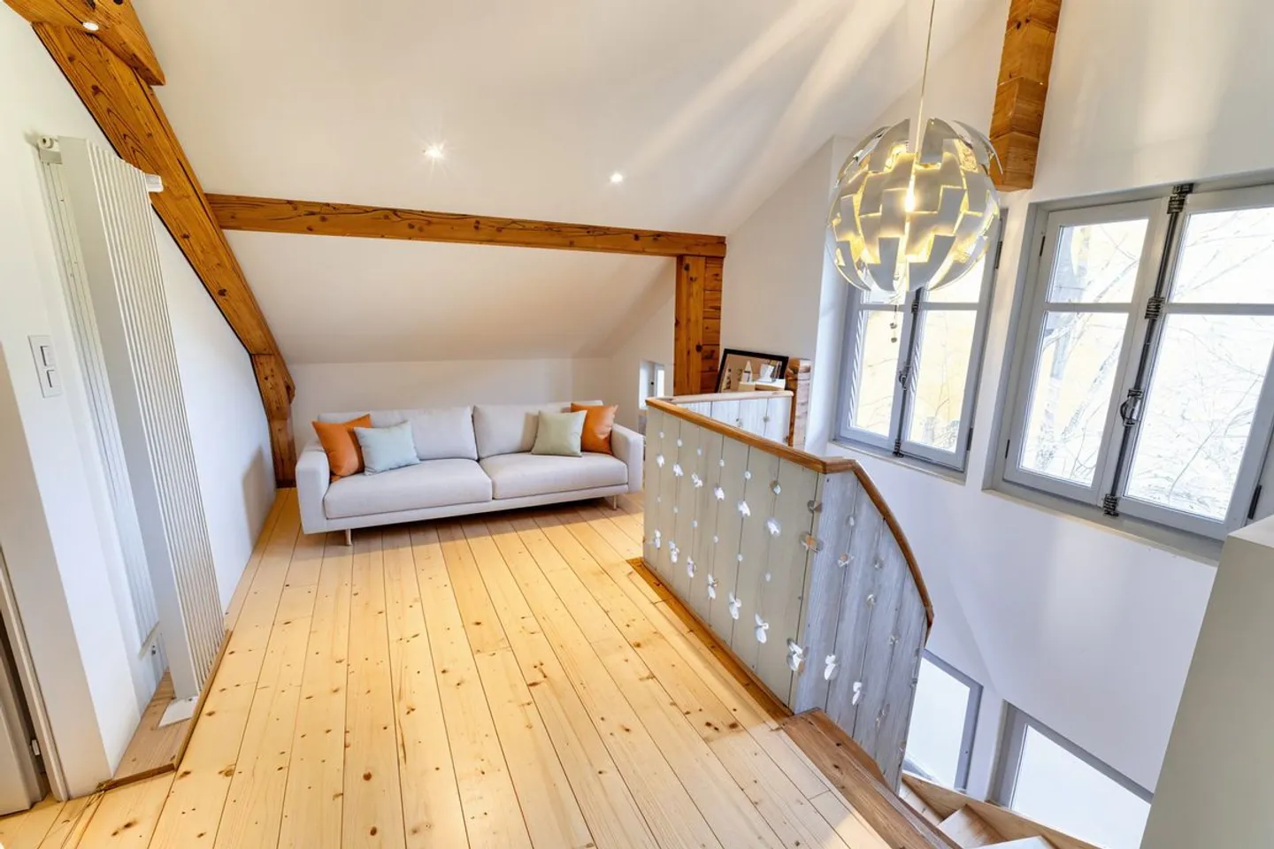 Individual chalet with large wooded park in Bellevue - Photo 9 of 13