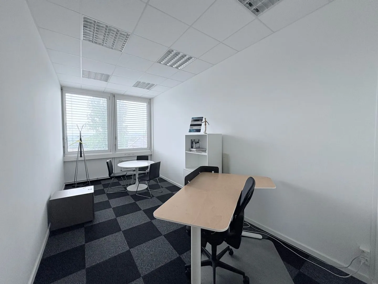Helles Büro von 126 m² zur Miete mit freiem Blick - Foto 4 von 7