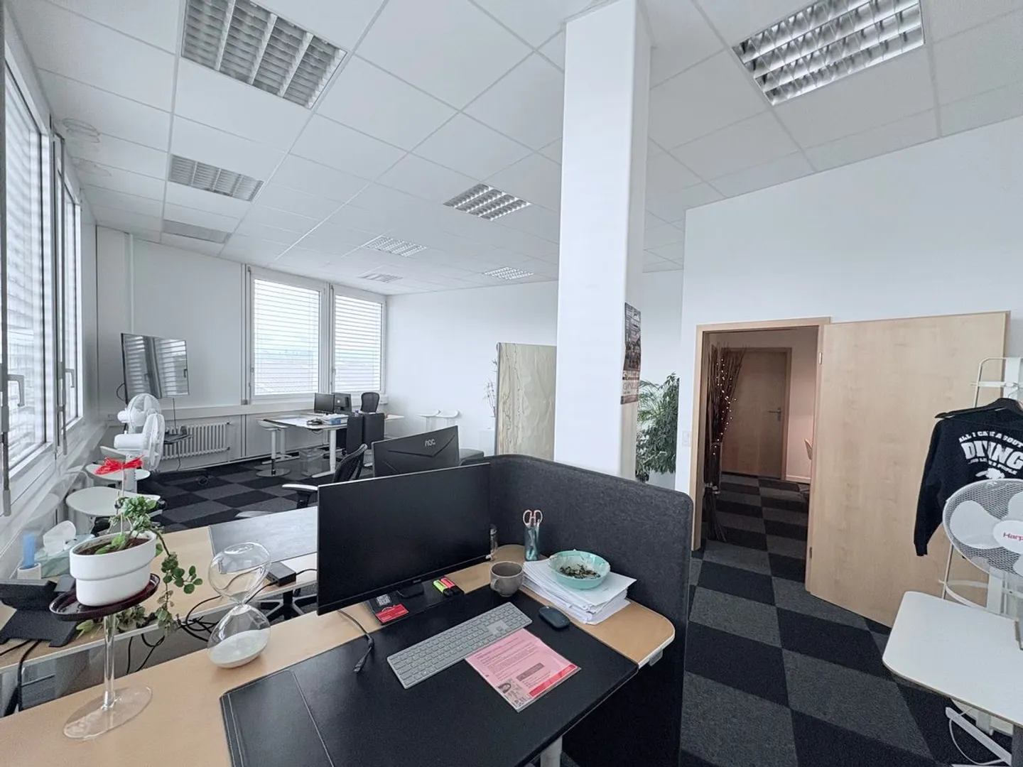 Helles Büro von 126 m² zur Miete mit freiem Blick - Foto 2 von 7
