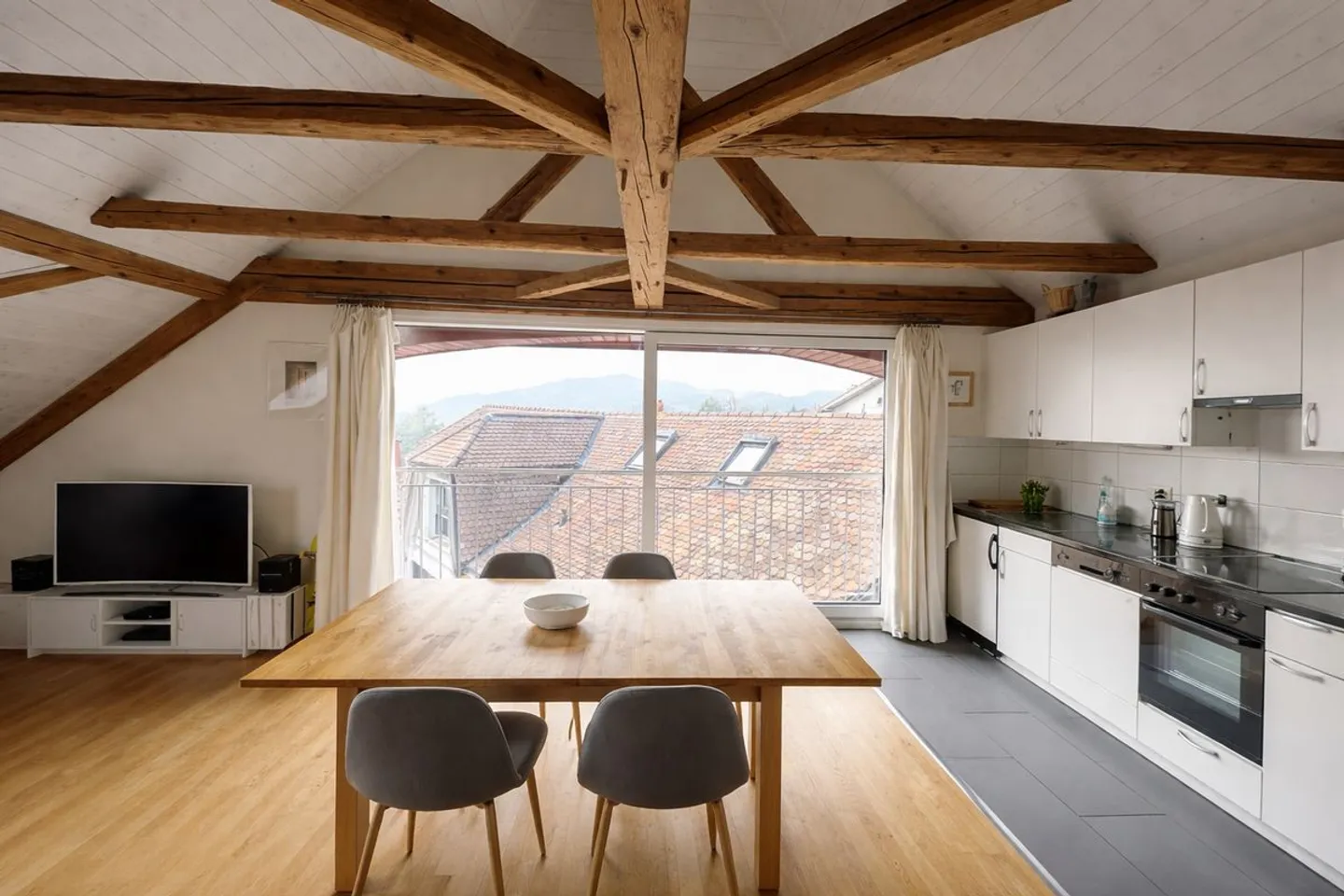 Charmant appartement 2.5 pièces - Photo 1 sur 8