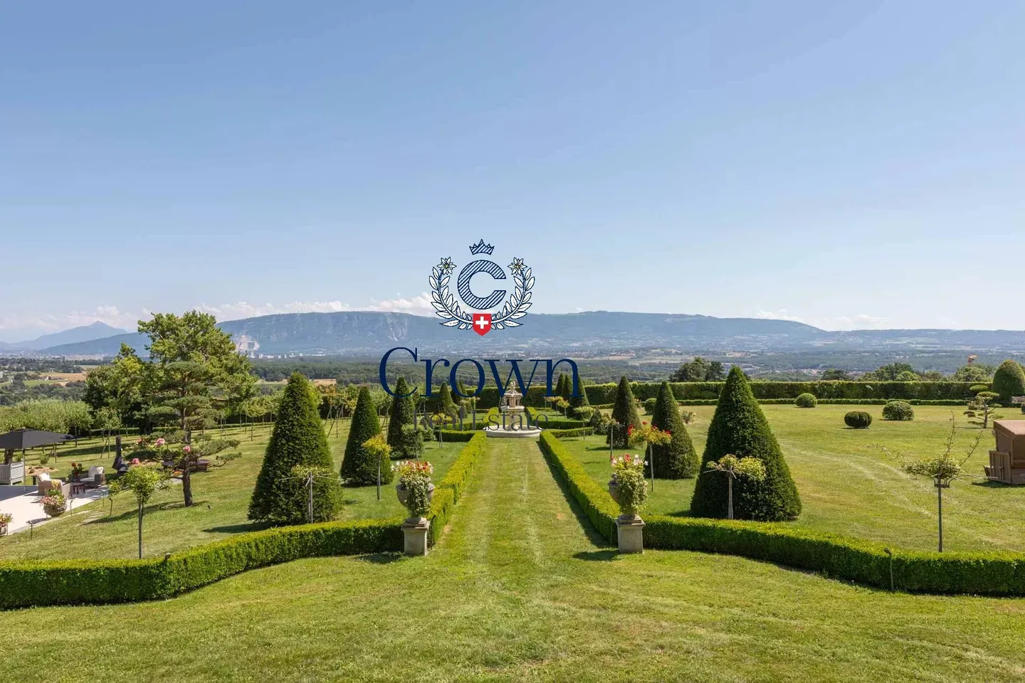 Historic Château near Geneva - Photo 4 of 13