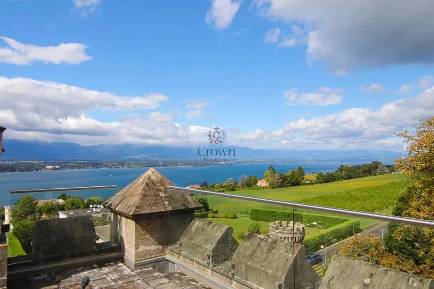 Castle Life at Your Fingertips! - Photo 6 of 13