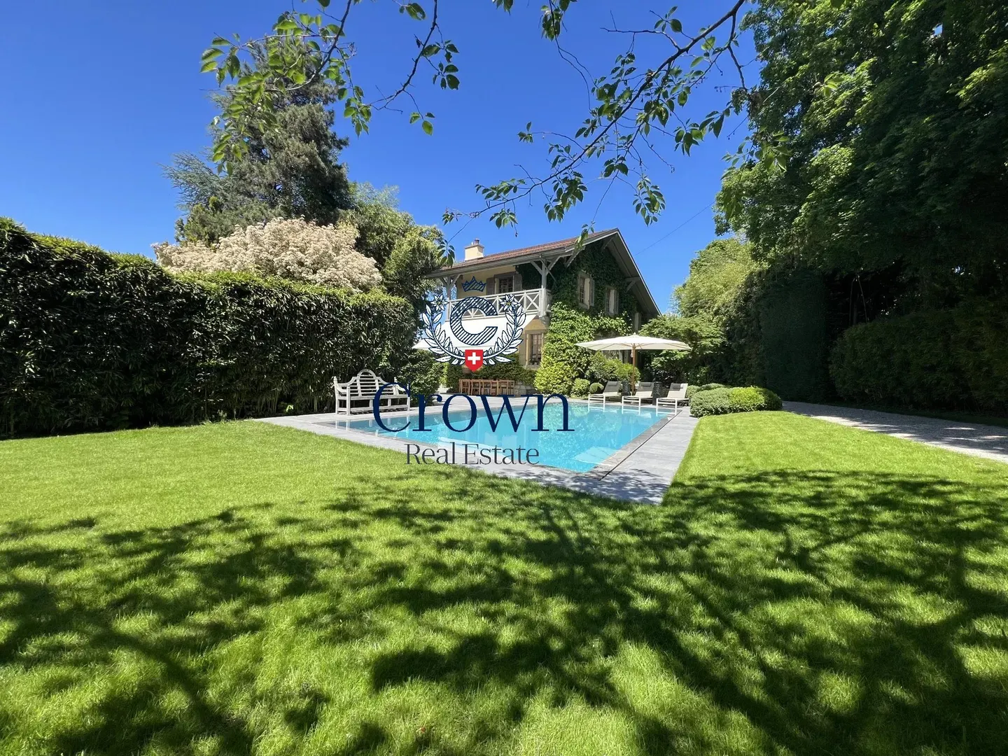 Elegant Villa Near Vésenaz - Photo 3 of 13