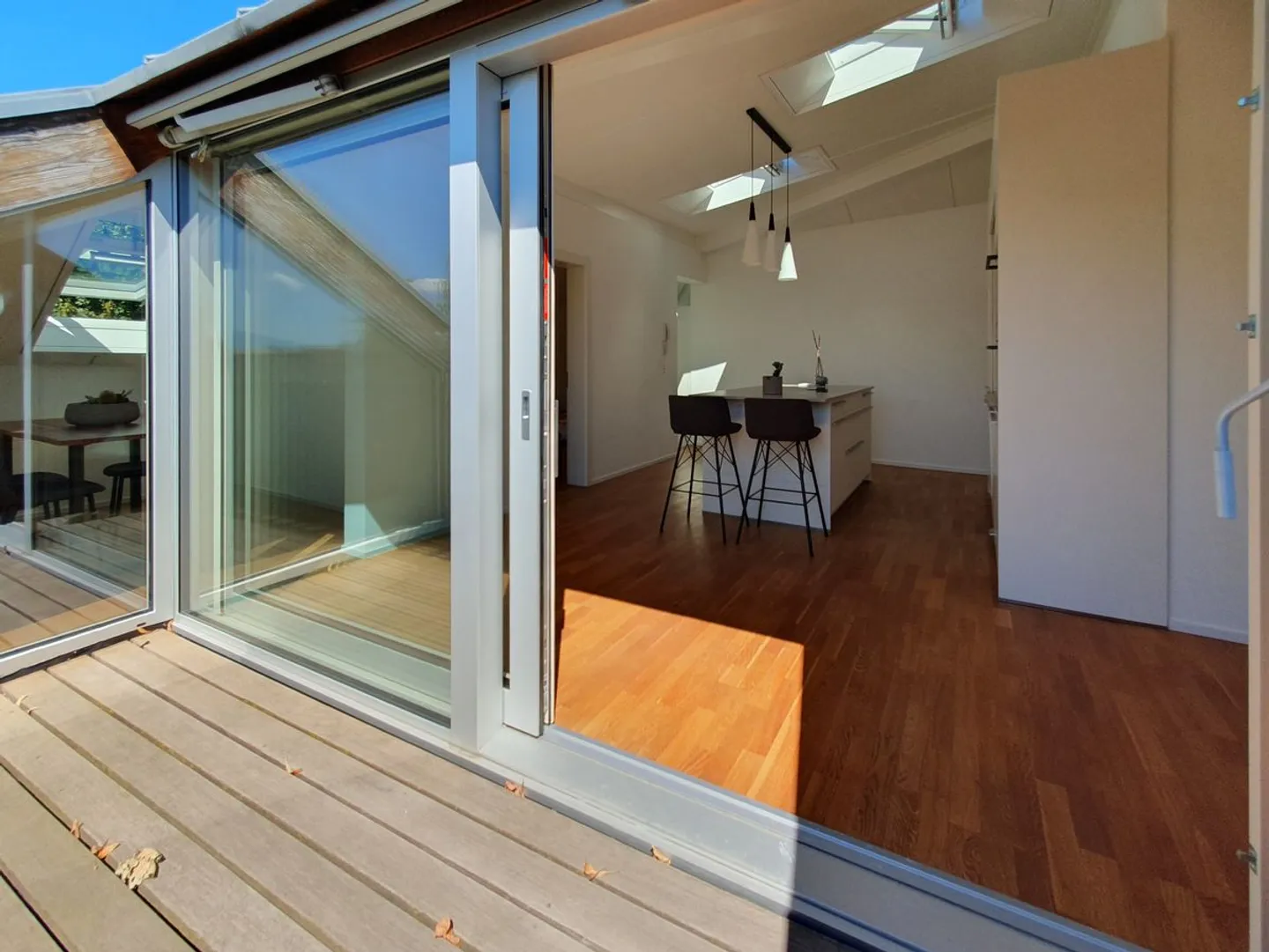 Superbe attique de 3.5 pièces avec balcon sud - Photo 8 sur 9