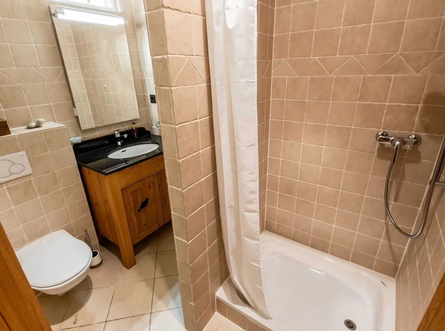 Magnifique appartement en duplex de 6.5 pièces avec SPA et piscine - Foto 5 von 11
