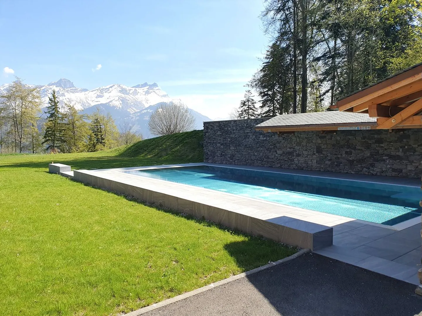 Magnifique appartement en duplex de 6.5 pièces avec SPA et piscine - Foto 10 von 11