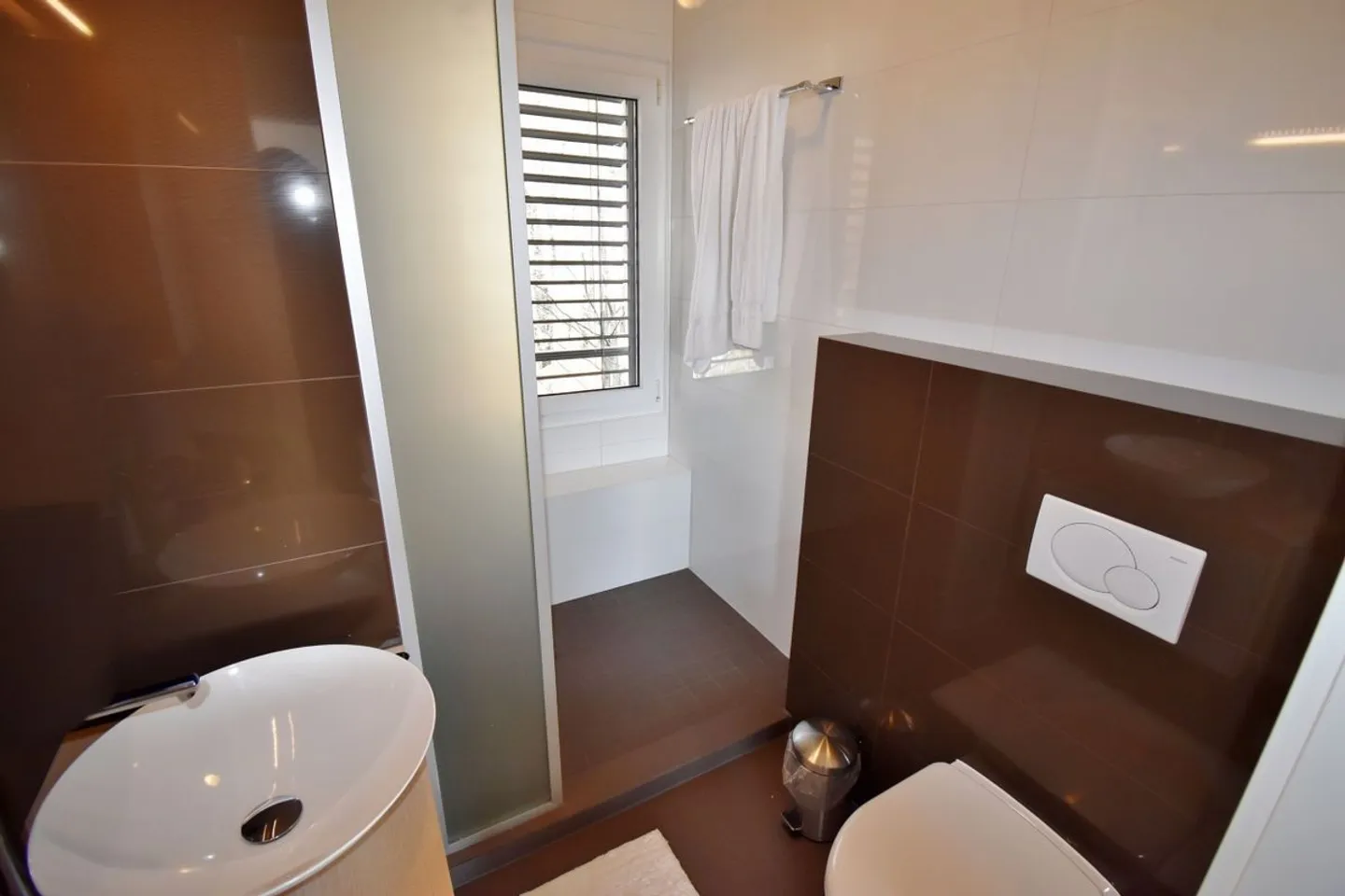 Im Dachgeschoss, herrlicher Blick auf den See - Foto 6 von 9