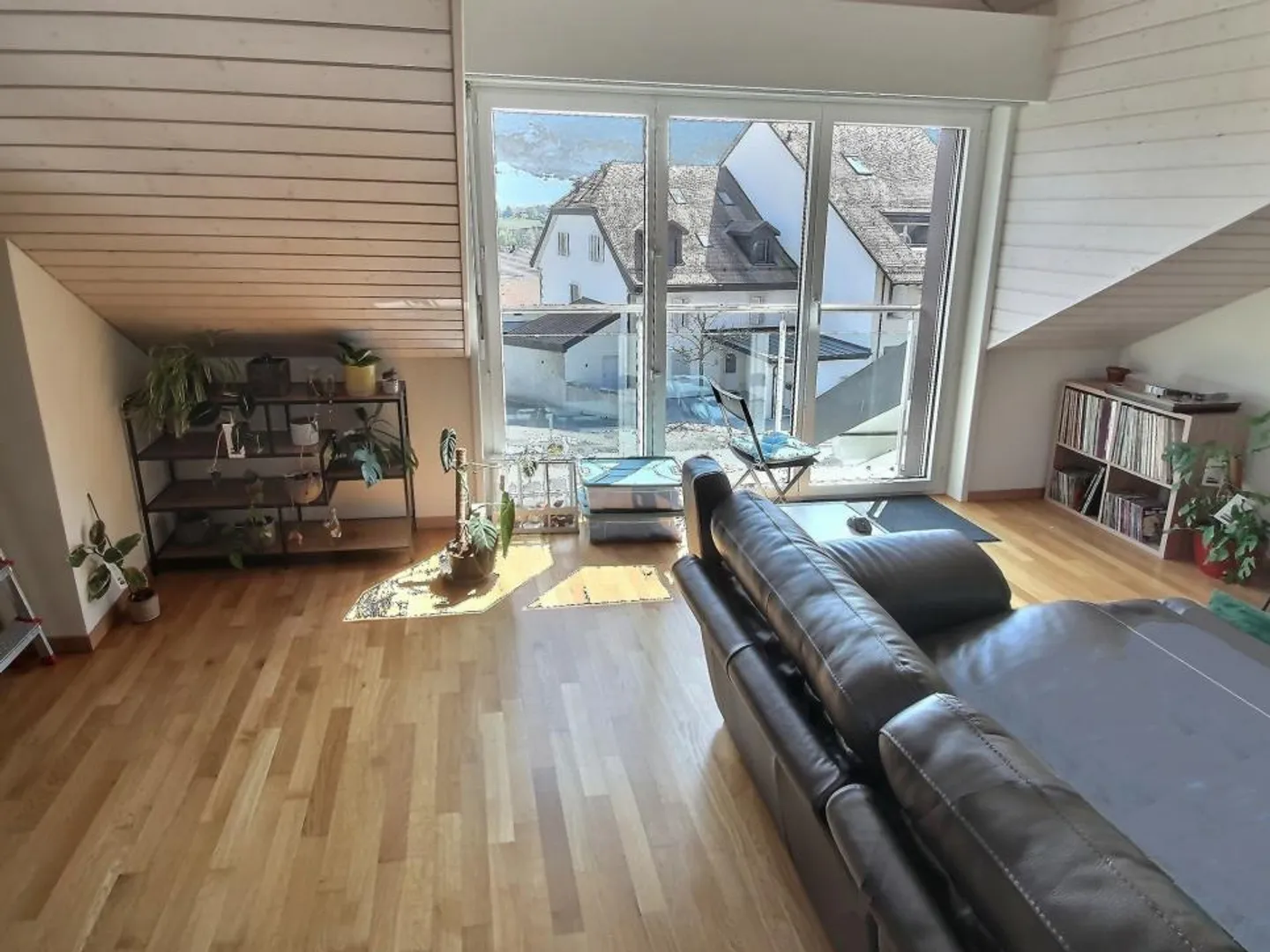 - SOLD - For investors - top floor and in excellent condition - Photo 1 of 2