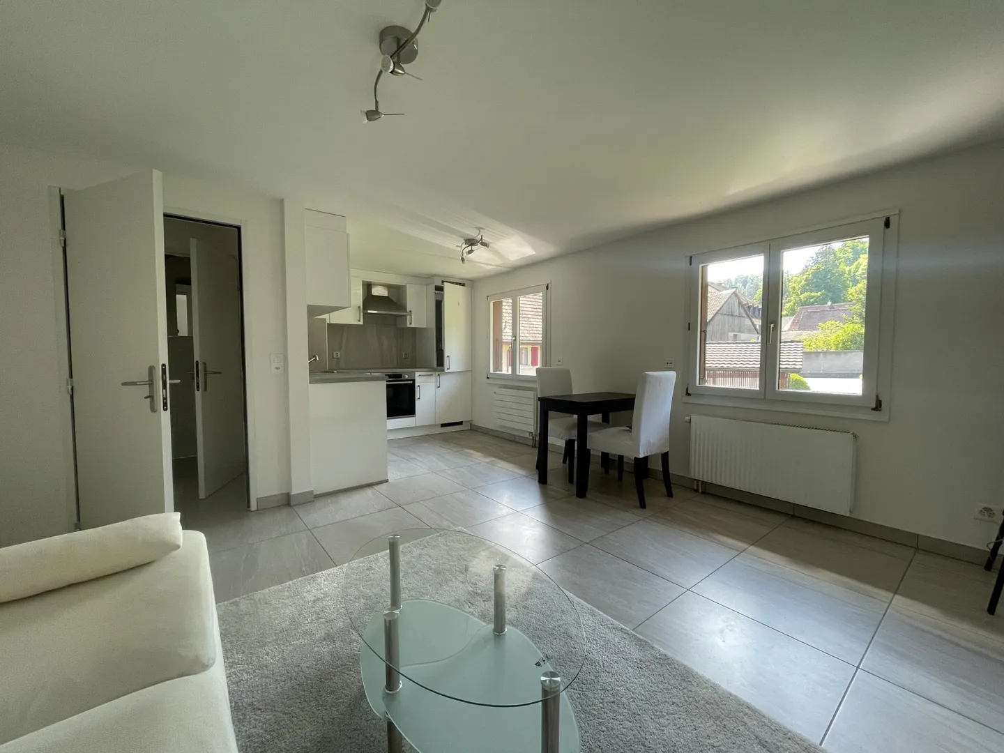 Proche de Bâle immeuble de rendement entièrement rénové de 6 appartements 7 places de parking pas de vacants. - Foto 12 von 13