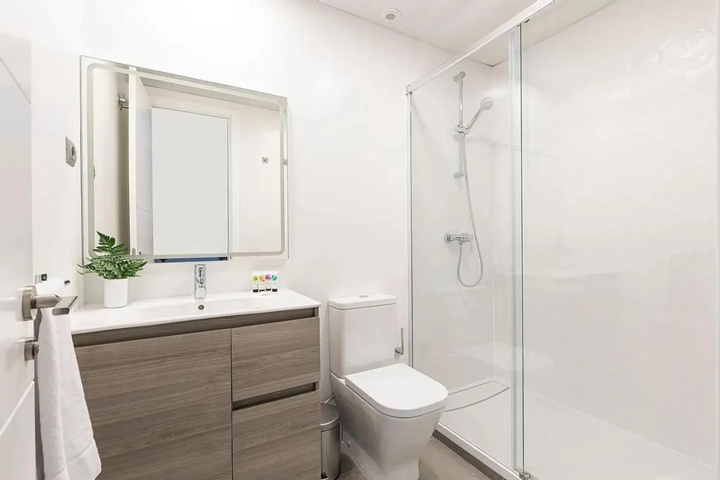 Wohnung mieten - Foto 2 von 4