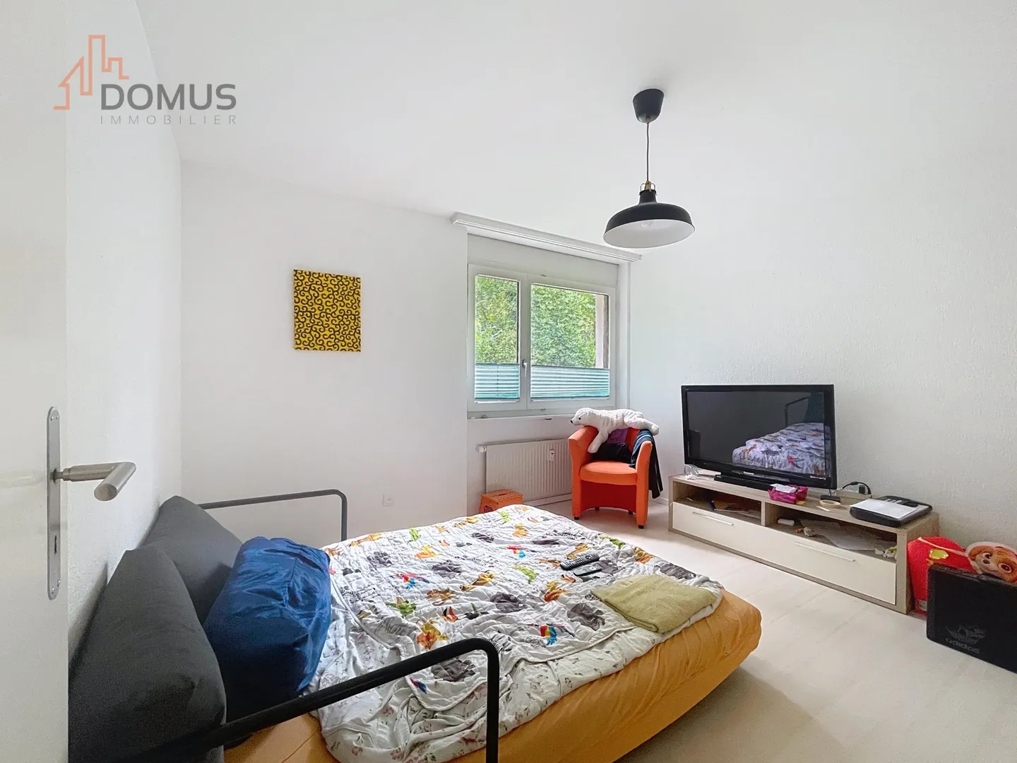 Magnifique appartement rénové de 100 m² avec parking souterrain - Photo 11 sur 13