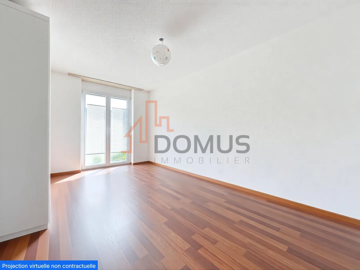 Spacious 5.5-room apartment with lawned terrace and 2 parking spaces - Photo 9 of 13