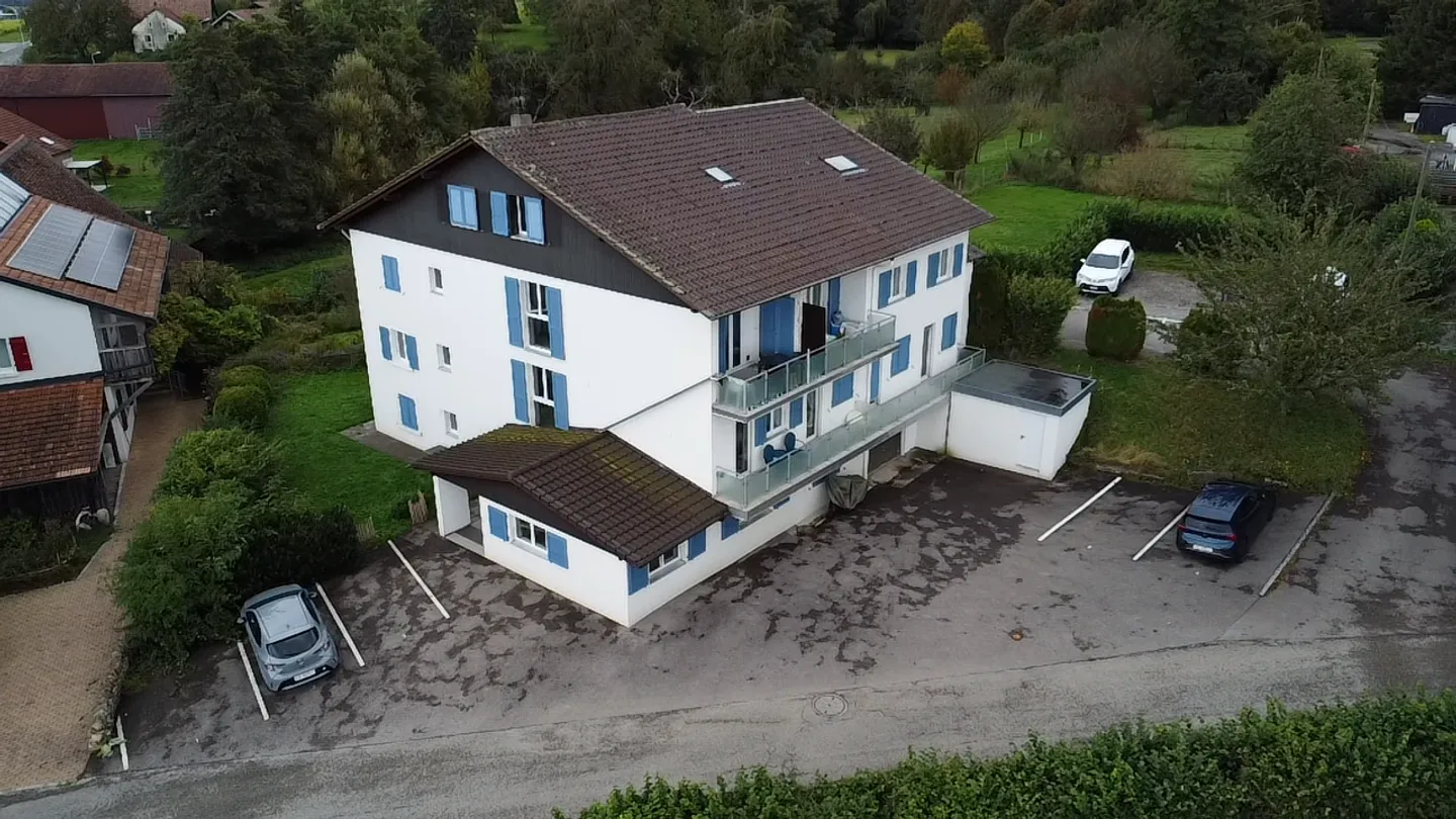 Nachhaltiges Gebäude! Ideale Lage mit großem Grundstück und hoher Rendite - Foto 2 von 13