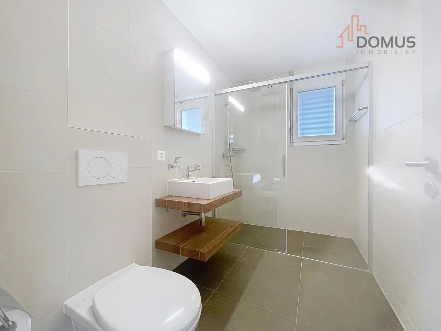 Bright penthouse with 3.5 rooms and a 55 m² panoramic terrace in Delémont - Photo 9 of 13