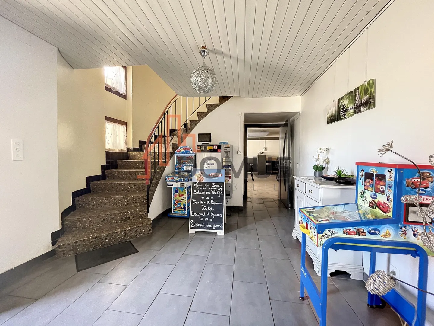 Recently Renovated Hotel/Restaurant - Photo 3 of 13