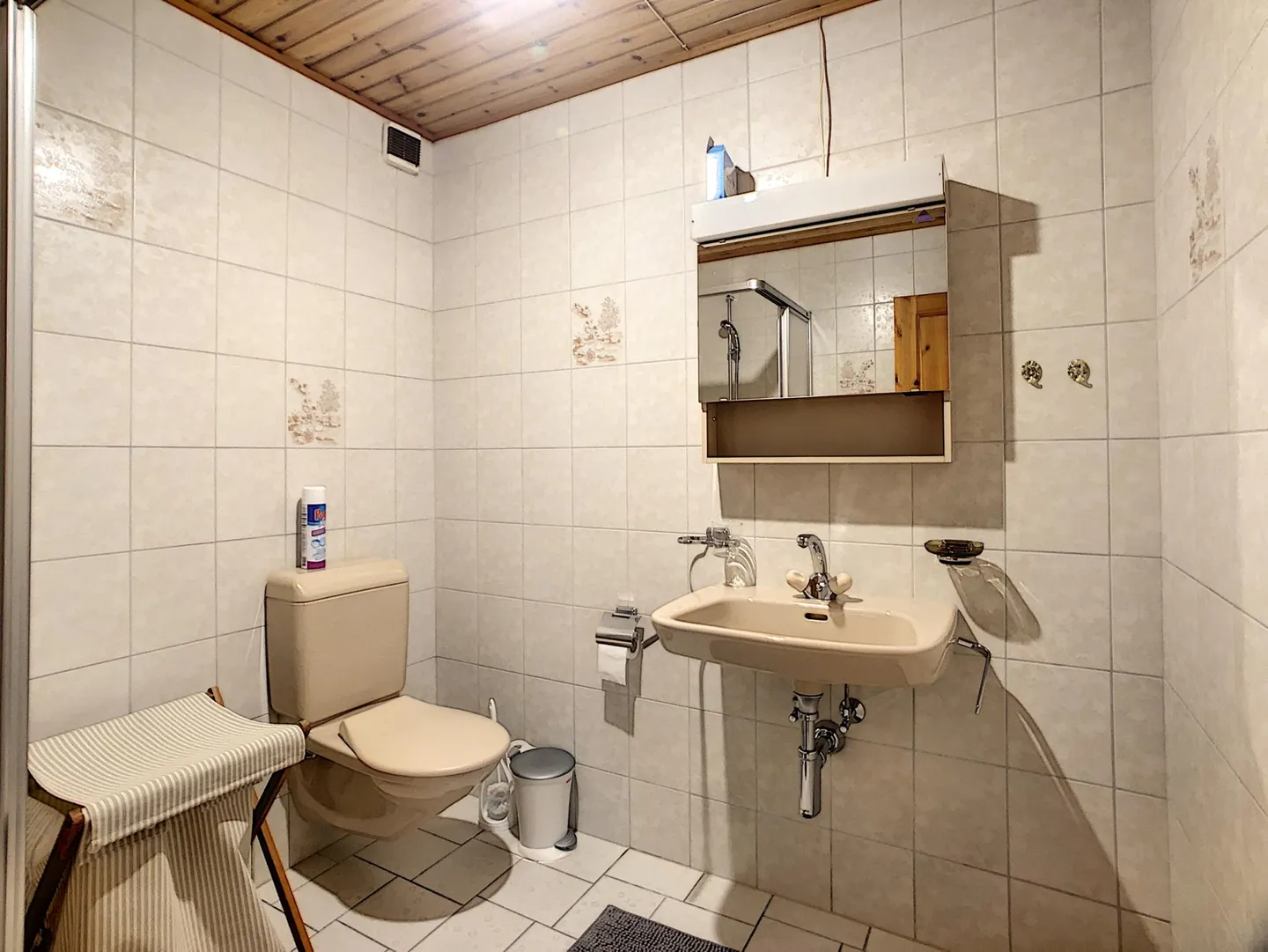 Appartement meublé à louer ? 2? étage d'un petit immeuble calme - Photo 9 sur 9