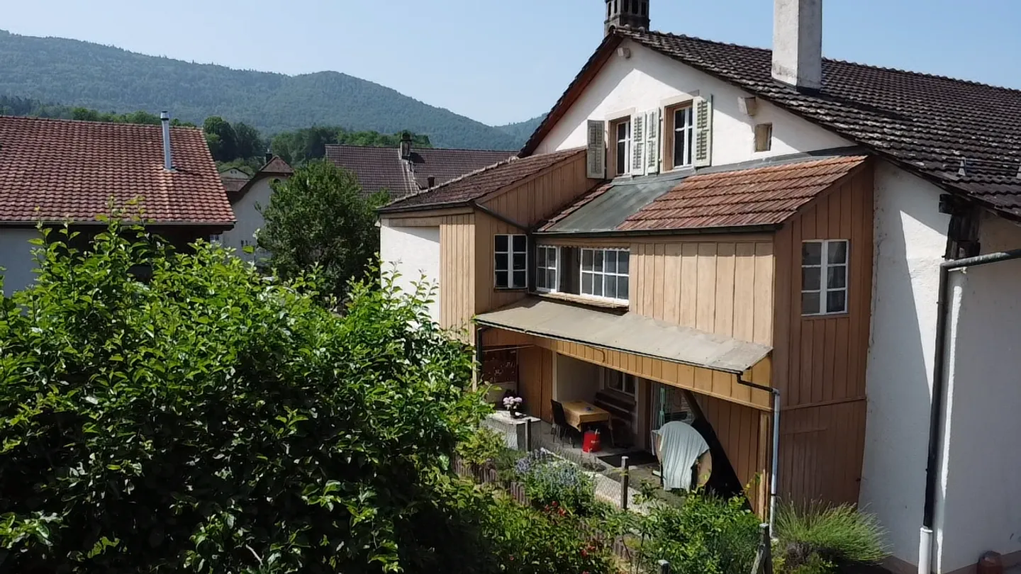 Casa con grande potenziale? Ideale per appassionati del fai-da-te o investitori - Foto 1 di 13