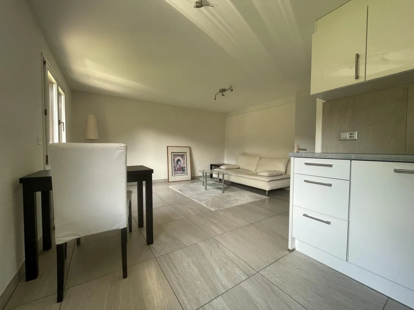 Proche de Bâle immeuble de rendement entièrement rénové de 6 appartements 7 places de parking pas de vacants. - Foto 11 von 13