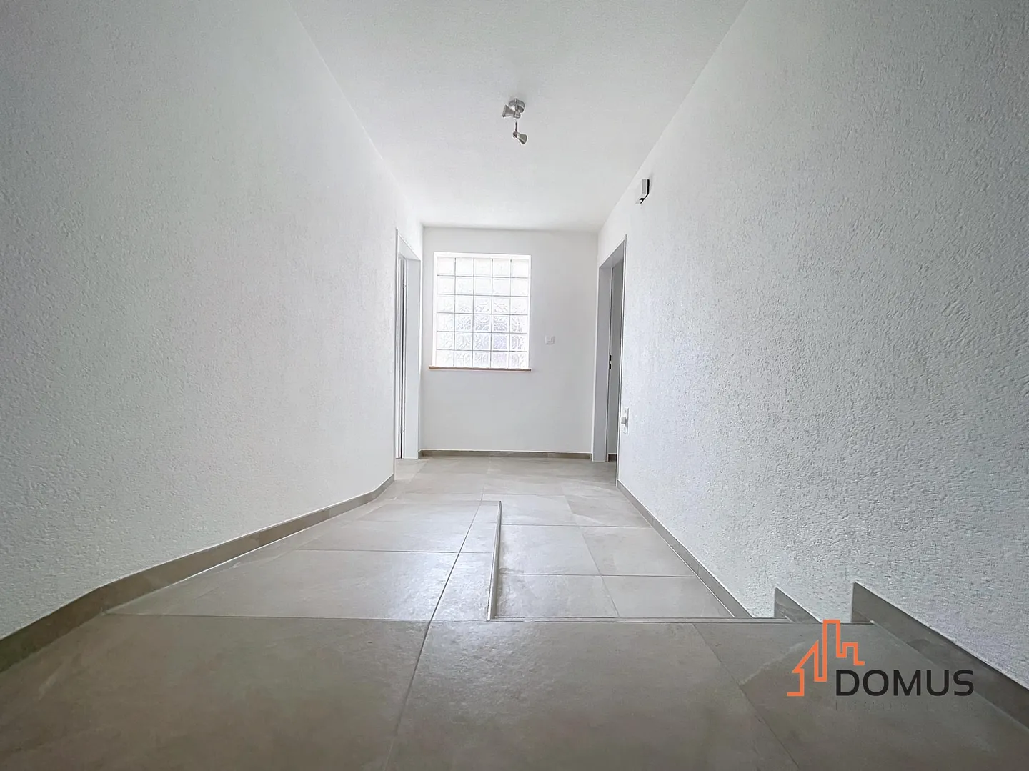 Particolarmente adatto per un'attività indipendente a casa. - Foto 2 di 8