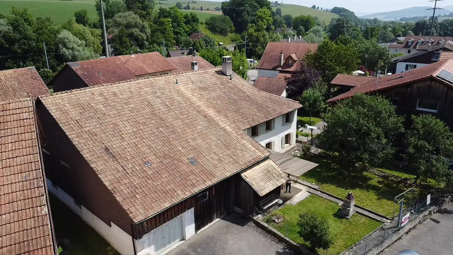 Casa con grande potenziale? Ideale per appassionati del fai-da-te o investitori - Foto 2 di 13