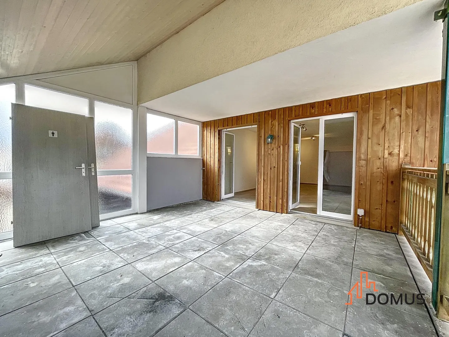 Rare à Alle ? 3.5 pièces entièrement rénové avec terrasse couverte de 20 m² - Foto 11 von 13