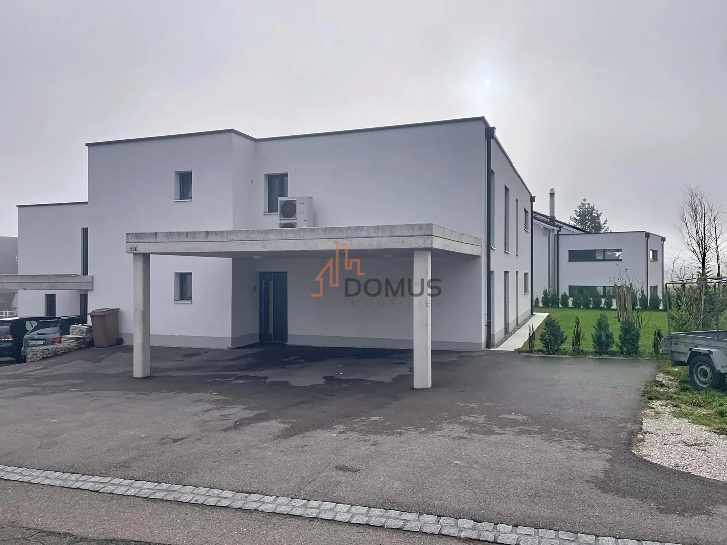 Modern apartment with terrace and private garden - Photo 1 of 11