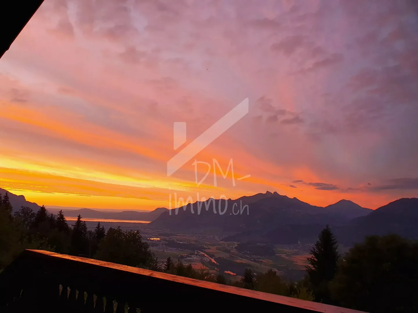 Log cabin, view of Lake Geneva and mountains - Sale to foreigners OK - Photo 13 of 13