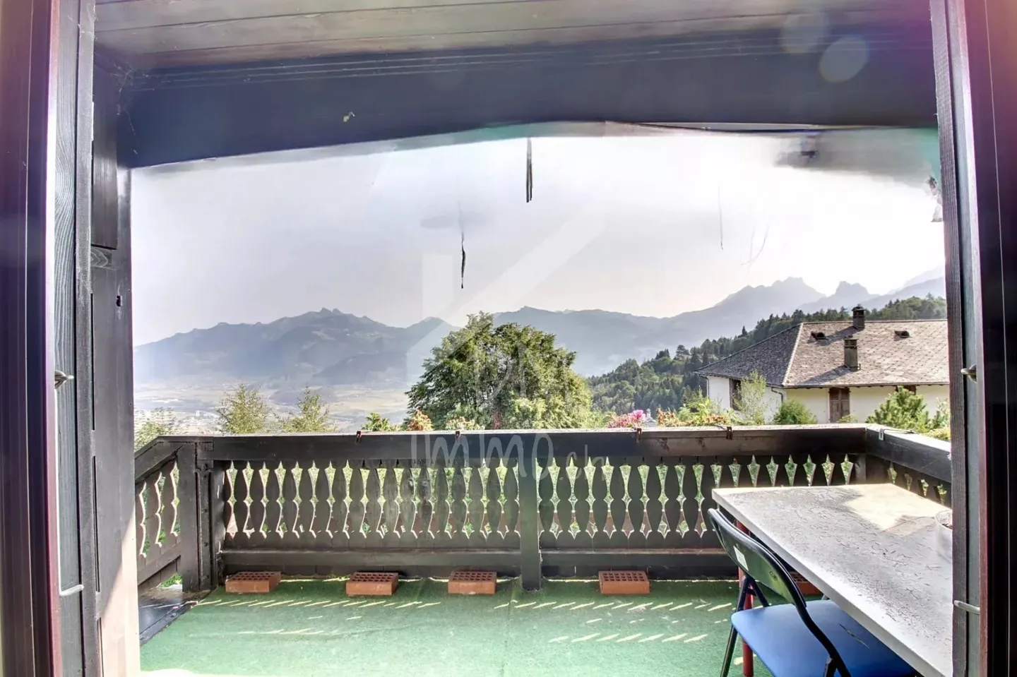 Log cabin, view of Lake Geneva and mountains - Sale to foreigners OK - Photo 12 of 13