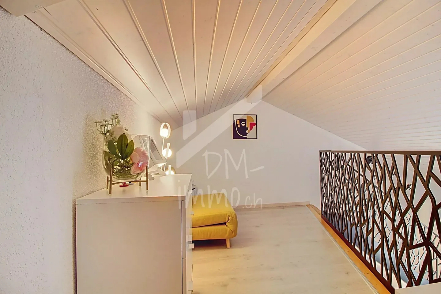 Wunderschöne Dachgeschosswohnung 3.5p + Mezzanin - Foto 5 von 10