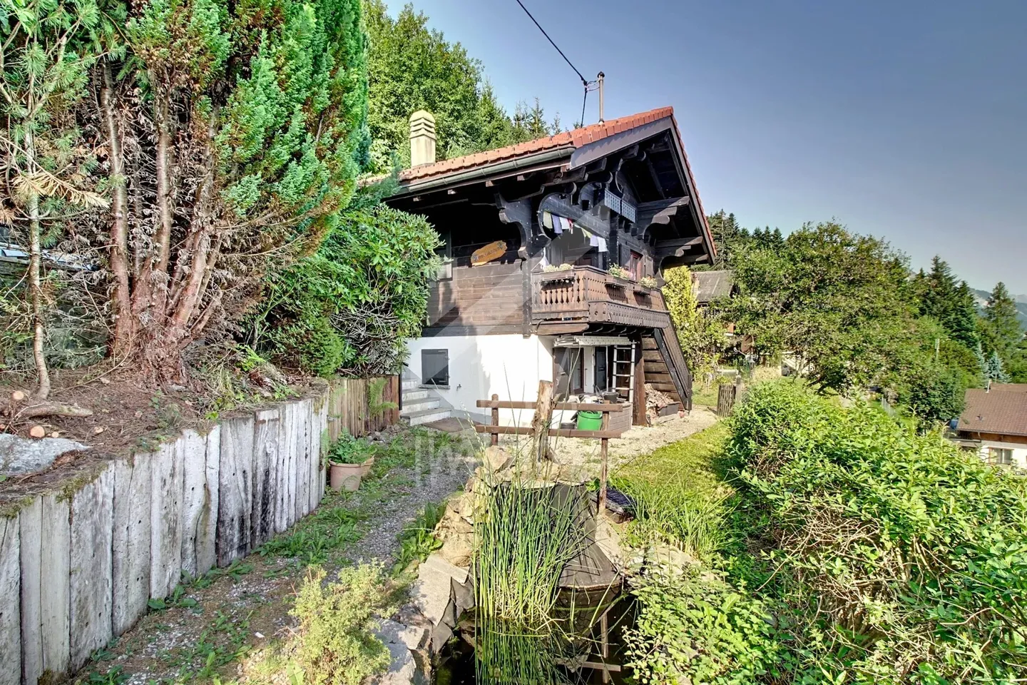 Log cabin, view of Lake Geneva and mountains - Sale to foreigners OK - Photo 9 of 13
