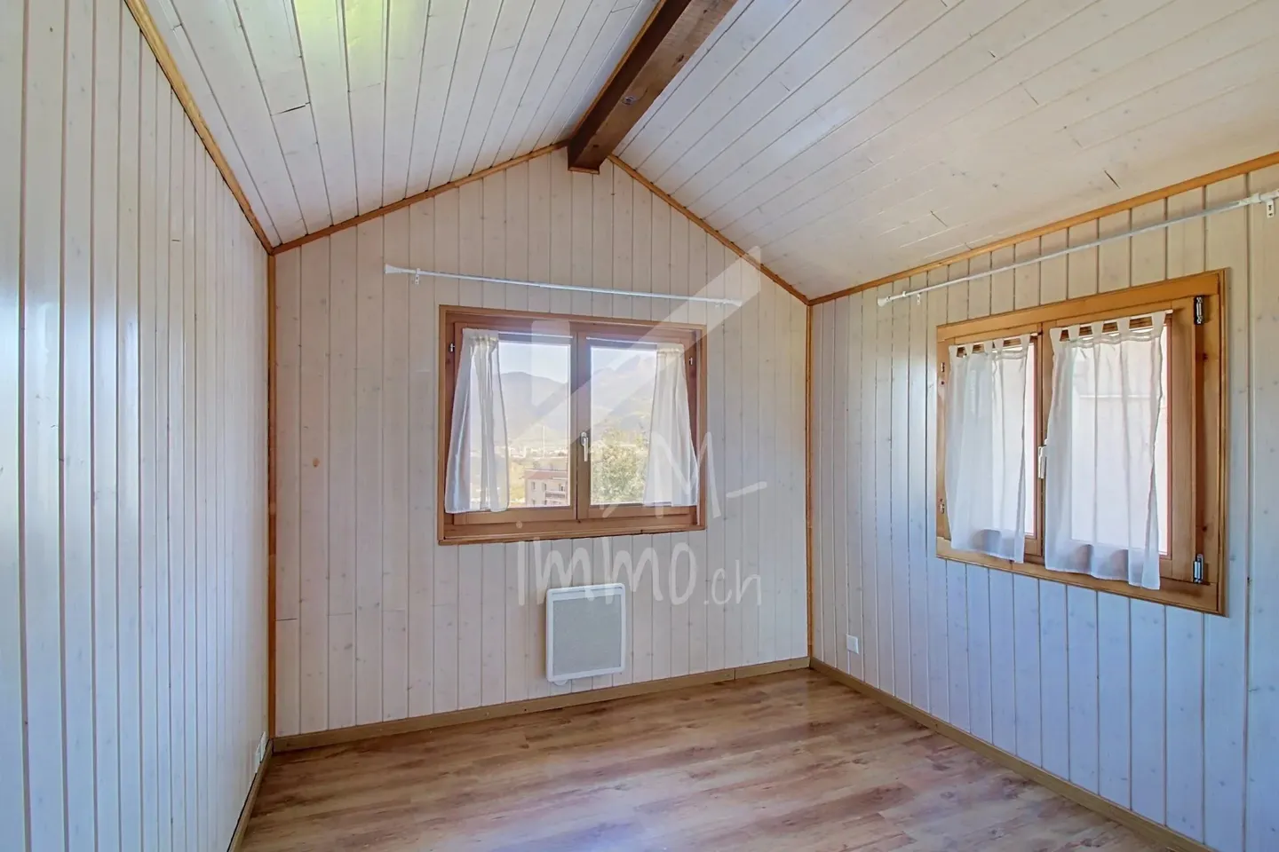 Piccola casa ristrutturata - Choex vicino al centro - Foto 5 di 11