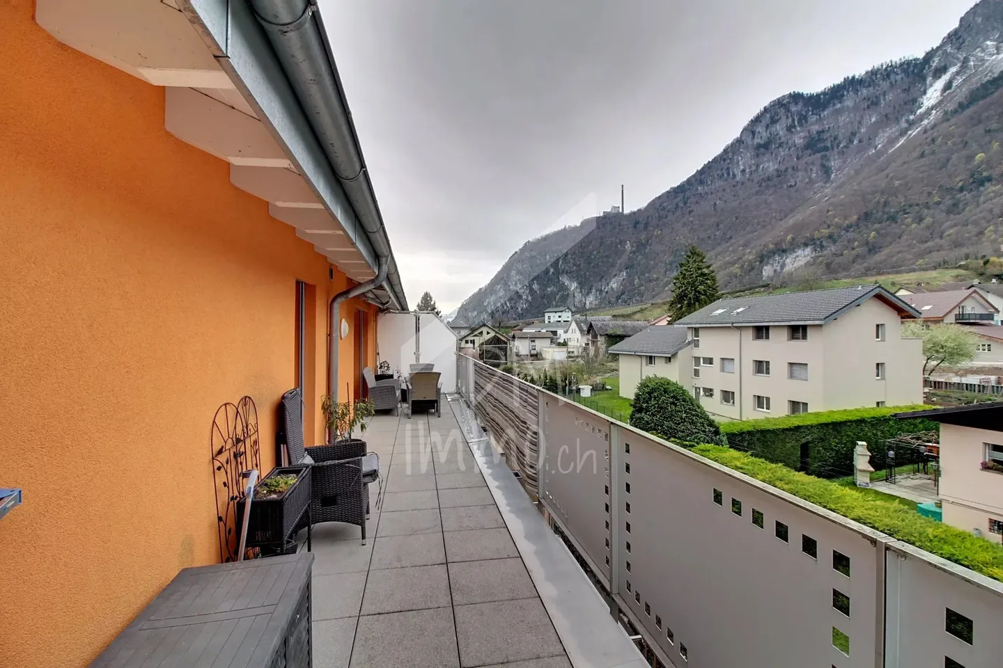 Wunderschöne Dachgeschosswohnung 3.5p + Mezzanin - Foto 8 von 10